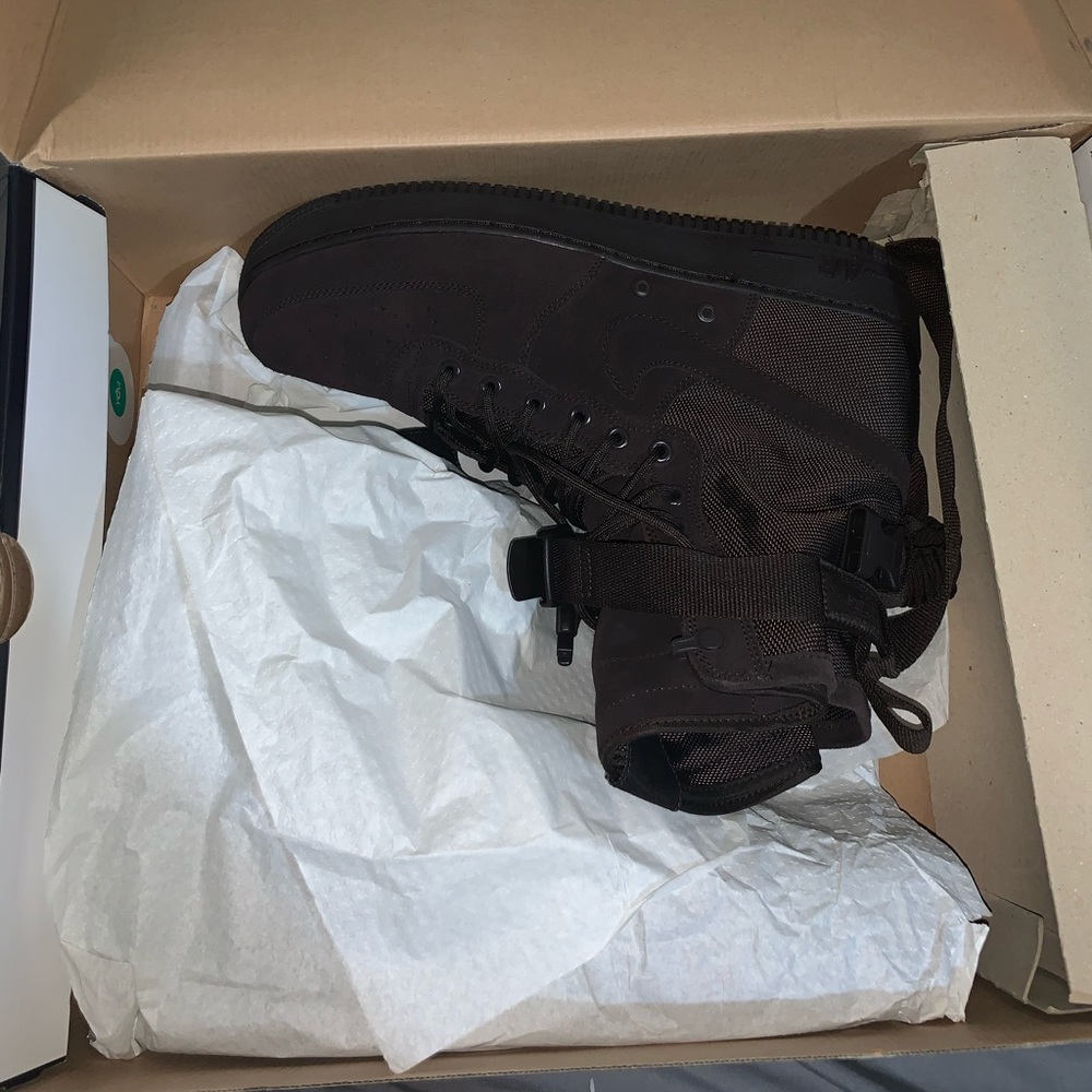 High top special field air force 1